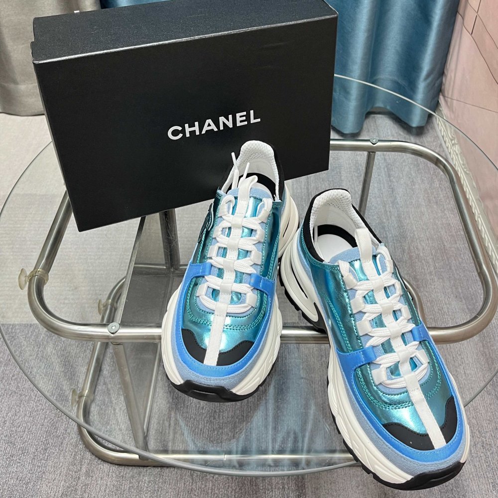 Кроссовки женские фото 5