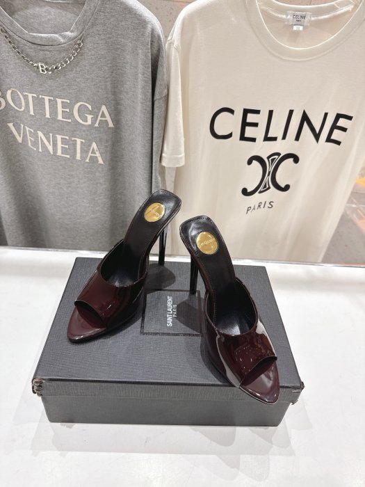 Босоножки фото 2