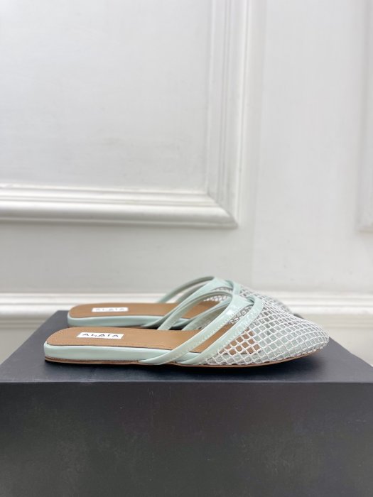 Шлепанцы женские фото 4