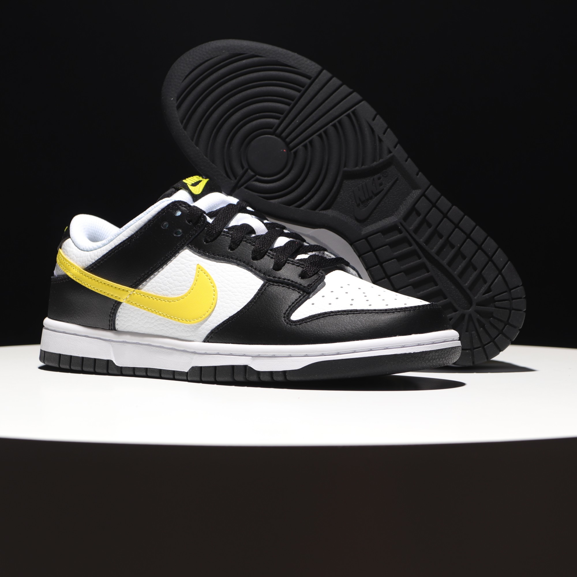 Sneakers Dunk Low FQ2431-001 фото 8