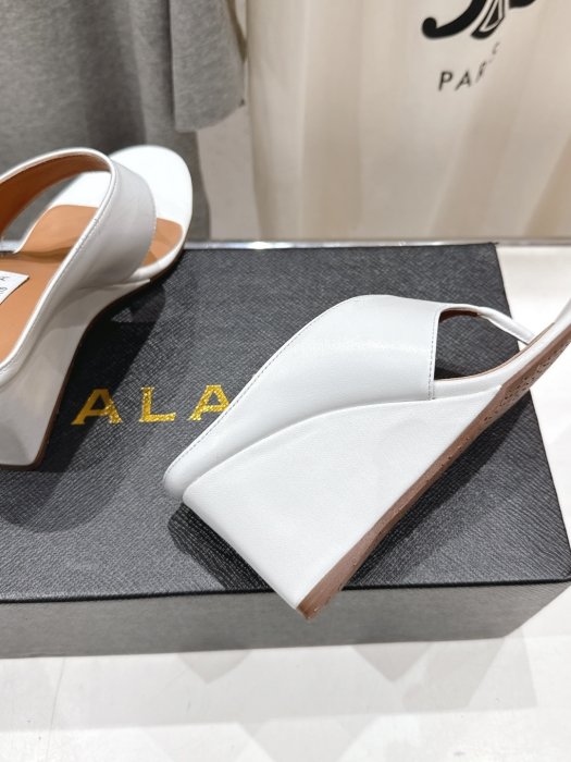 Босоножки фото 8