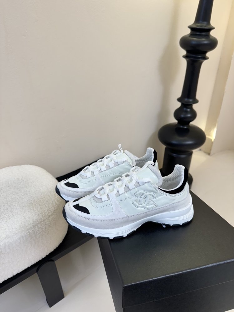 Кроссовки женские фото 5