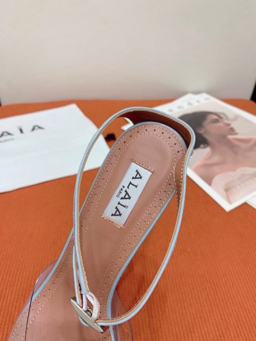 Босоножки фото 5