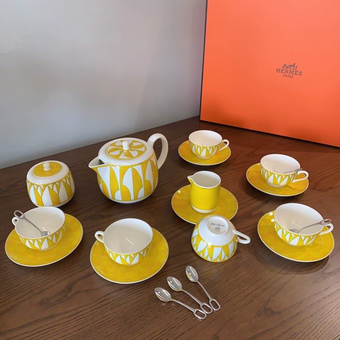Tea service of bone porcelain, series Soleil De Hermes фото 2