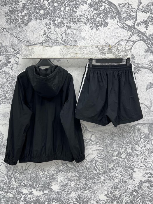 Костюм женский фото 7