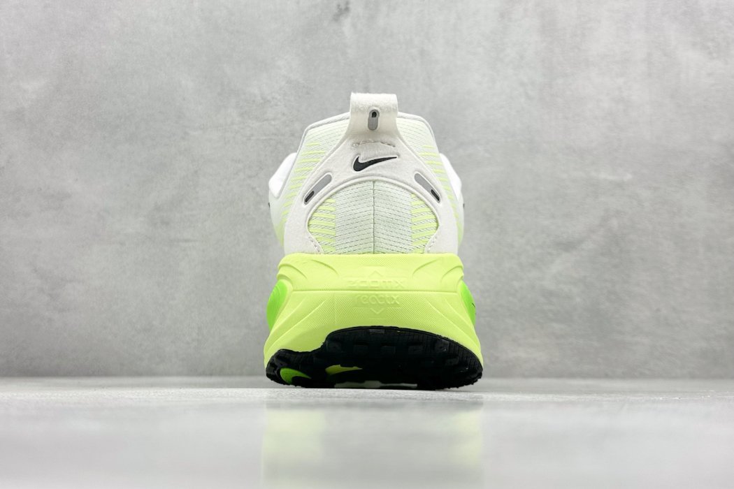 Кроссовки Nike Air Zoom Vomero 18 - размер 44 фото 5