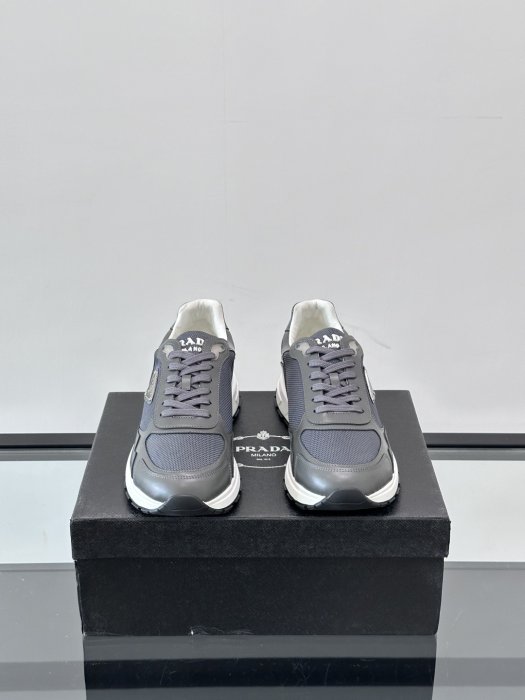 Кросівки чоловічі фото 2