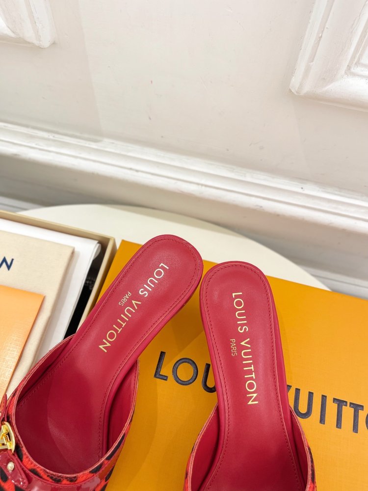 Босоножки фото 7