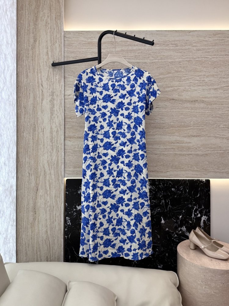 Плаття, Сукня