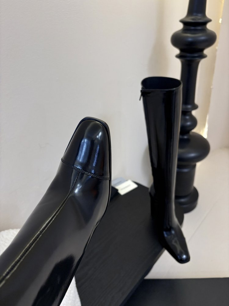 Сапоги женские фото 6