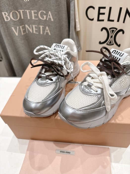 Кроссовки фото 7