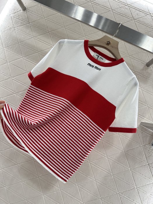 T-shirt women's фото 6