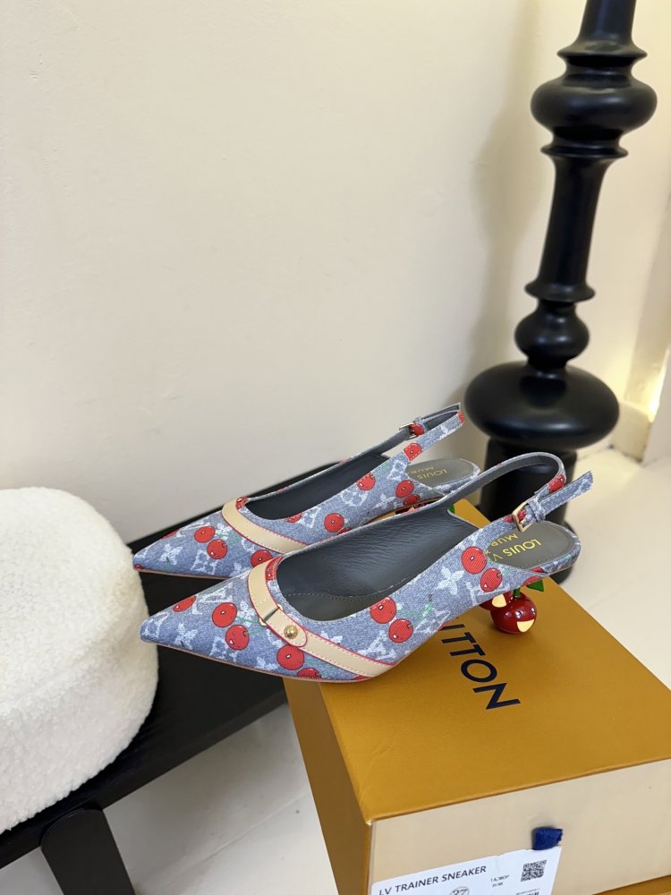 Босоніжки фото 5