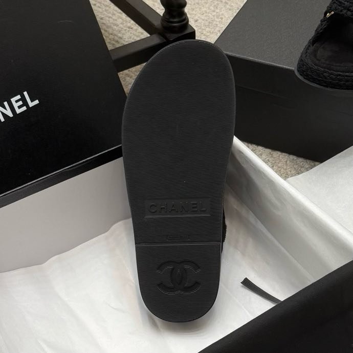 Сандалии женские фото 9