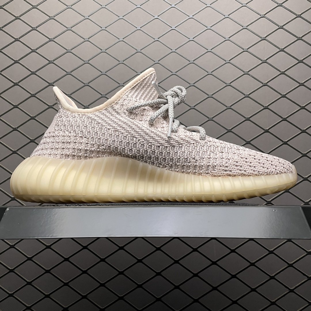 Sneakers YEEZY BOOST 350 V2 фото 3