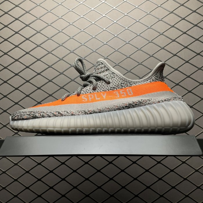 Кроссовки Yeezy Boost 350V2
