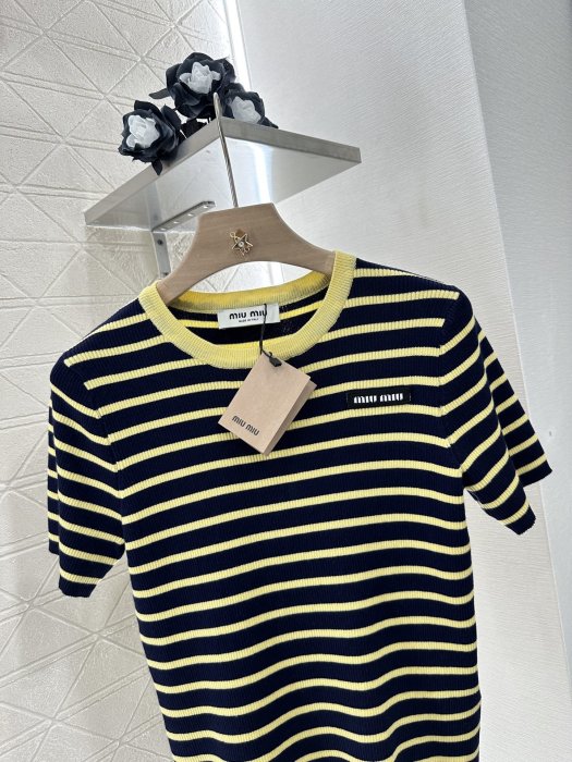 Футболка женская фото 3