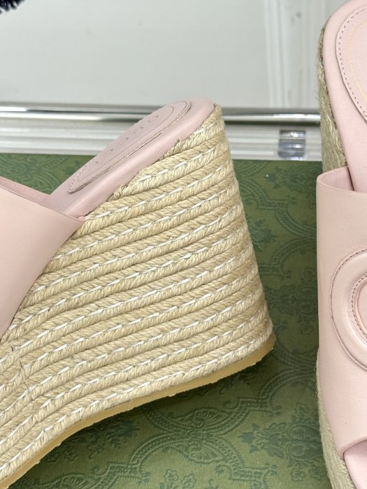 Босоножки фото 6