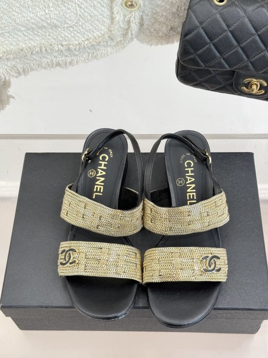 Босоножки фото 4