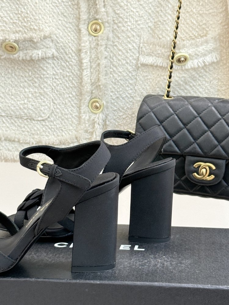 Босоножки фото 6