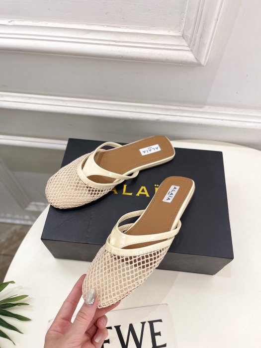 Шлепанцы женские фото 3