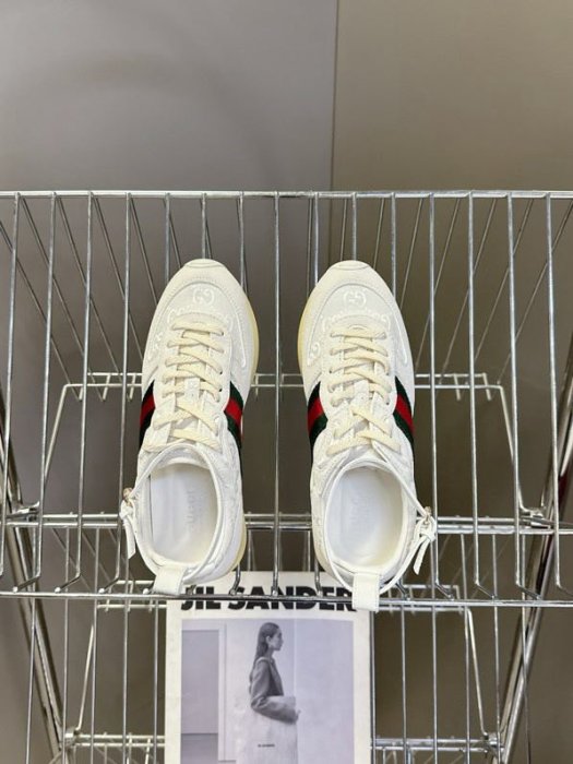 Кроссовки фото 5