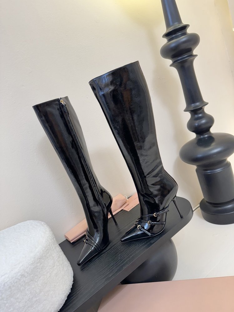 Сапоги женские фото 3