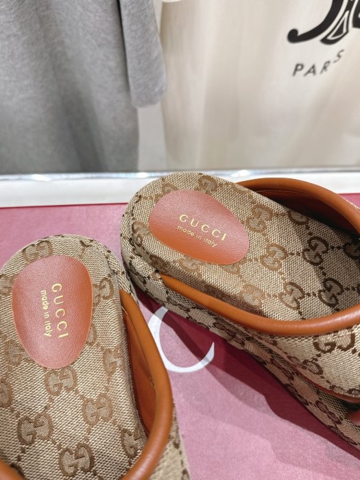 Шлепанцы фото 6