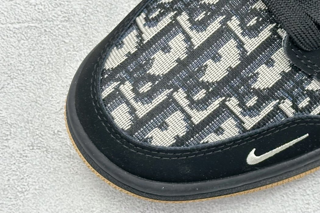 Кроссовки Travis Scott x Fragment Design x Air Jordan 1 Low OG SP AJ1 фото 7