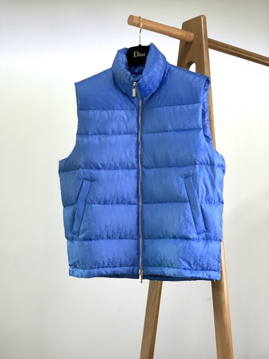 Vest men's