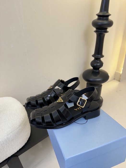 Сандалии женские фото 5