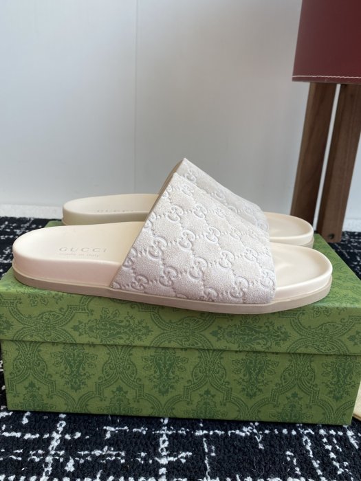 Шлепанцы фото 2