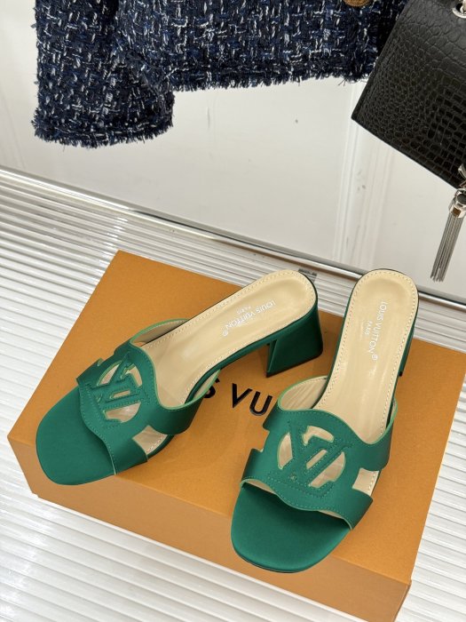 Босоножки фото 2