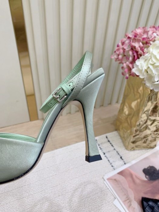 Босоножки фото 8