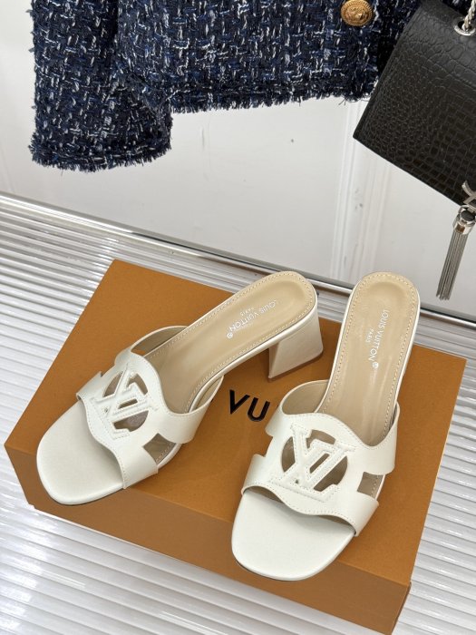 Босоножки фото 2