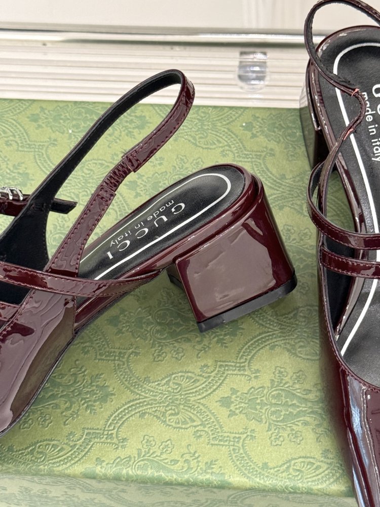 Босоножки фото 6