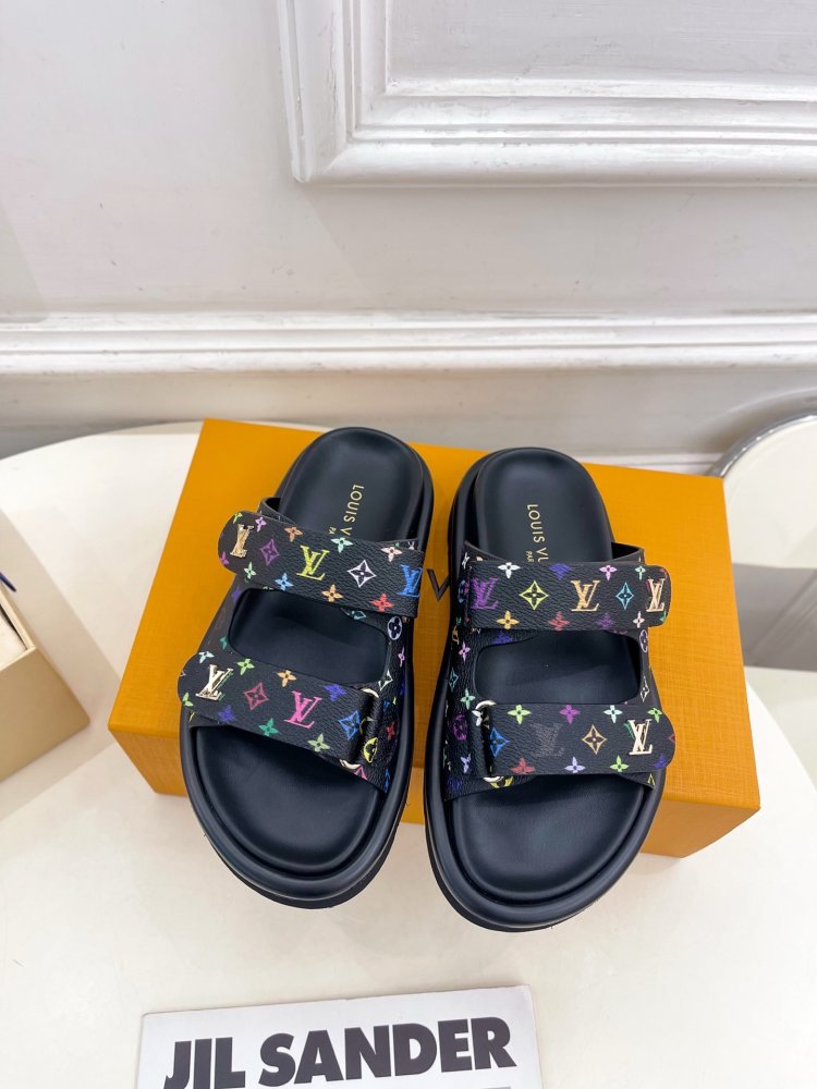 Шлепанцы женские