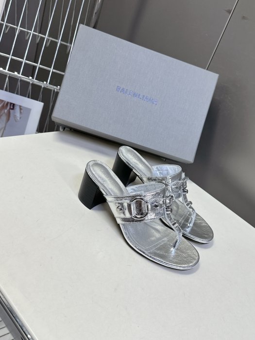 Босоножки фото 2