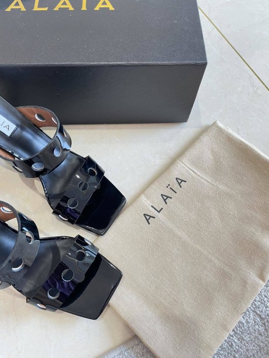 Босоножки фото 5