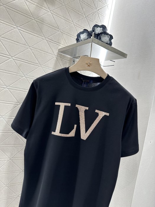 T-shirt women's фото 8