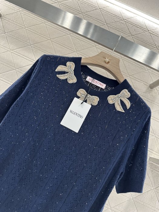 T-shirt women's фото 7