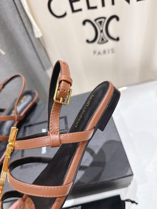 Босоножки фото 8