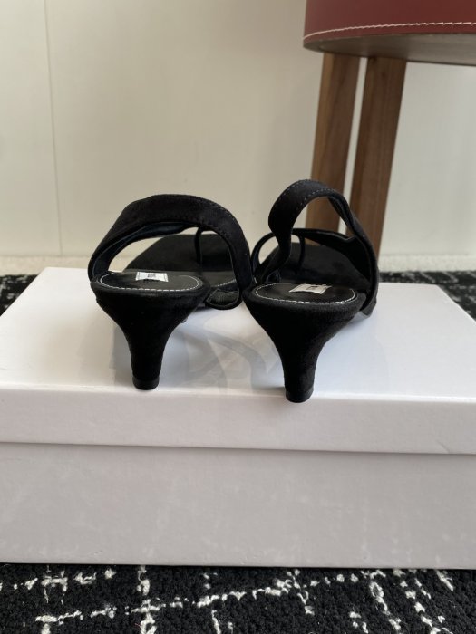 Босоножки фото 8