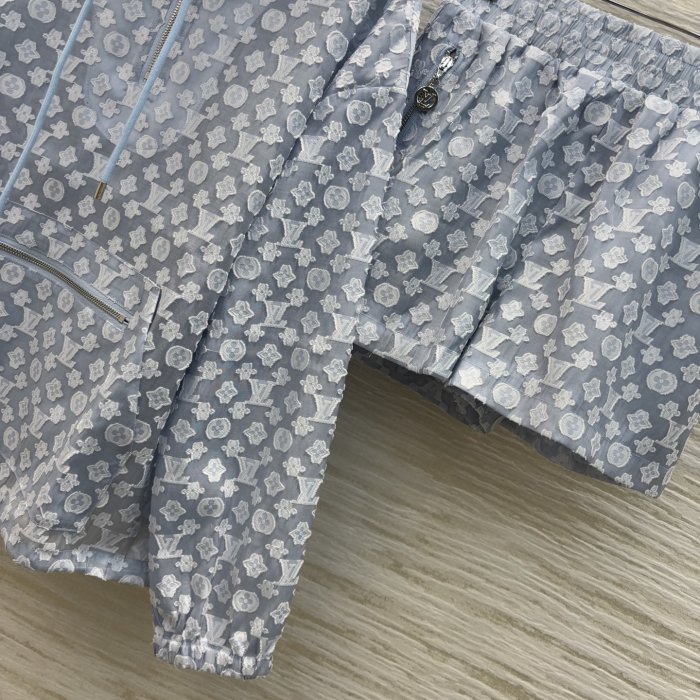 Костюм женский фото 5