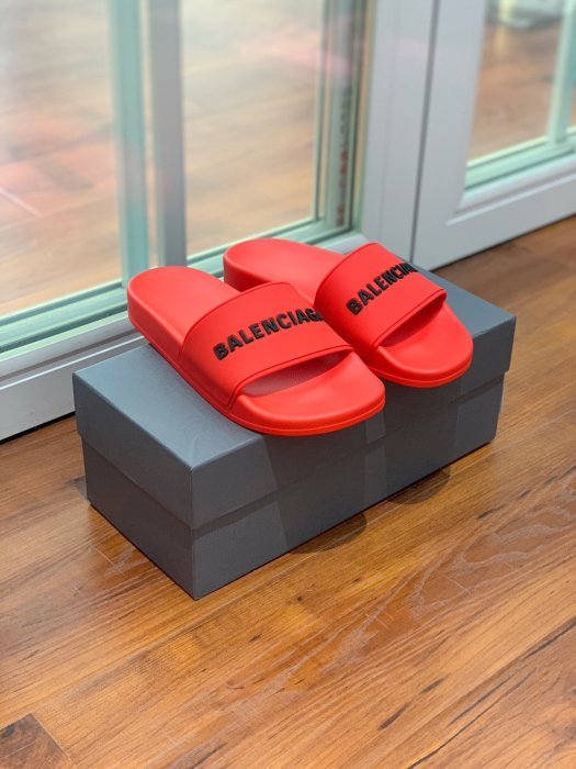 Шлепанцы фото 4