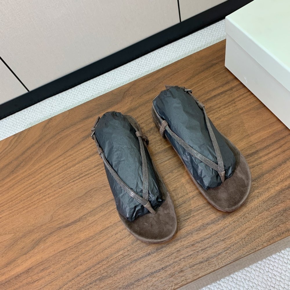 Шльопанці жіночі фото 2