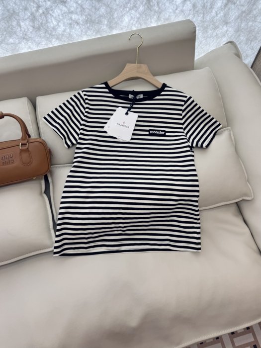 T-shirt women's фото 3