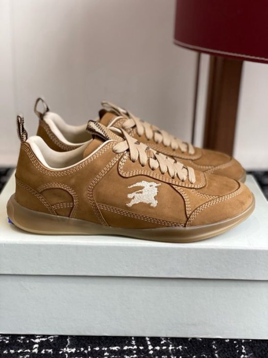 Кроссовки фото 4