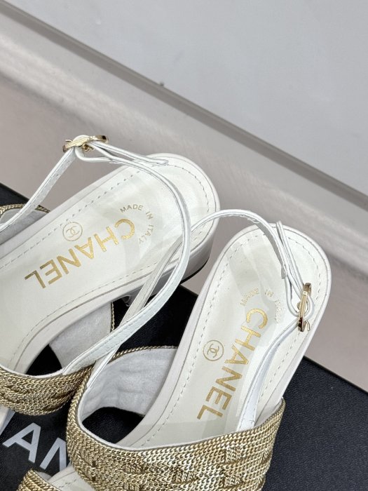 Босоножки фото 8