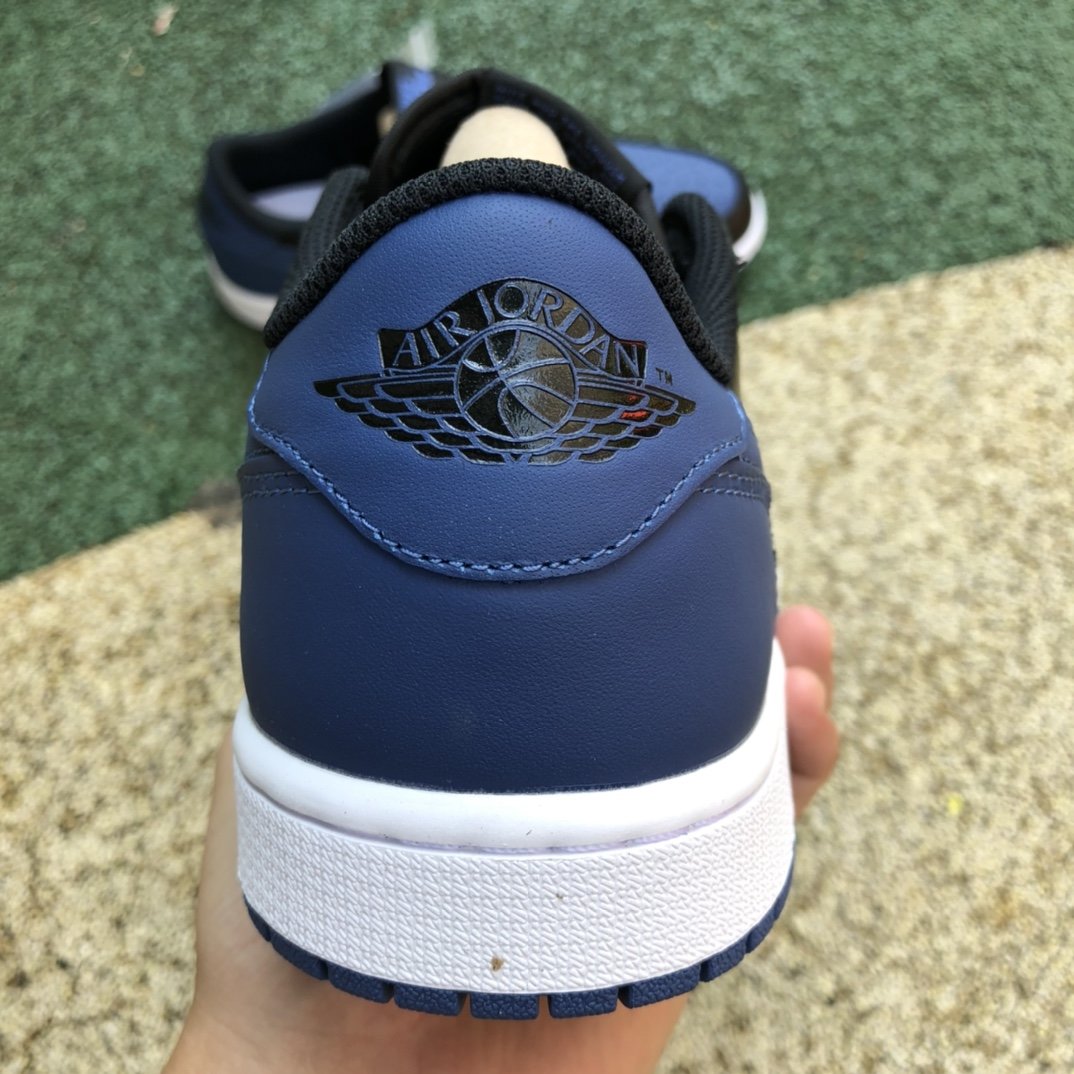 Кросівки Air Jordan 1 Low фото 2